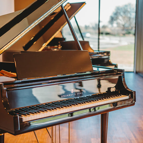 Pianos & Keyboards - Bloomington, MN