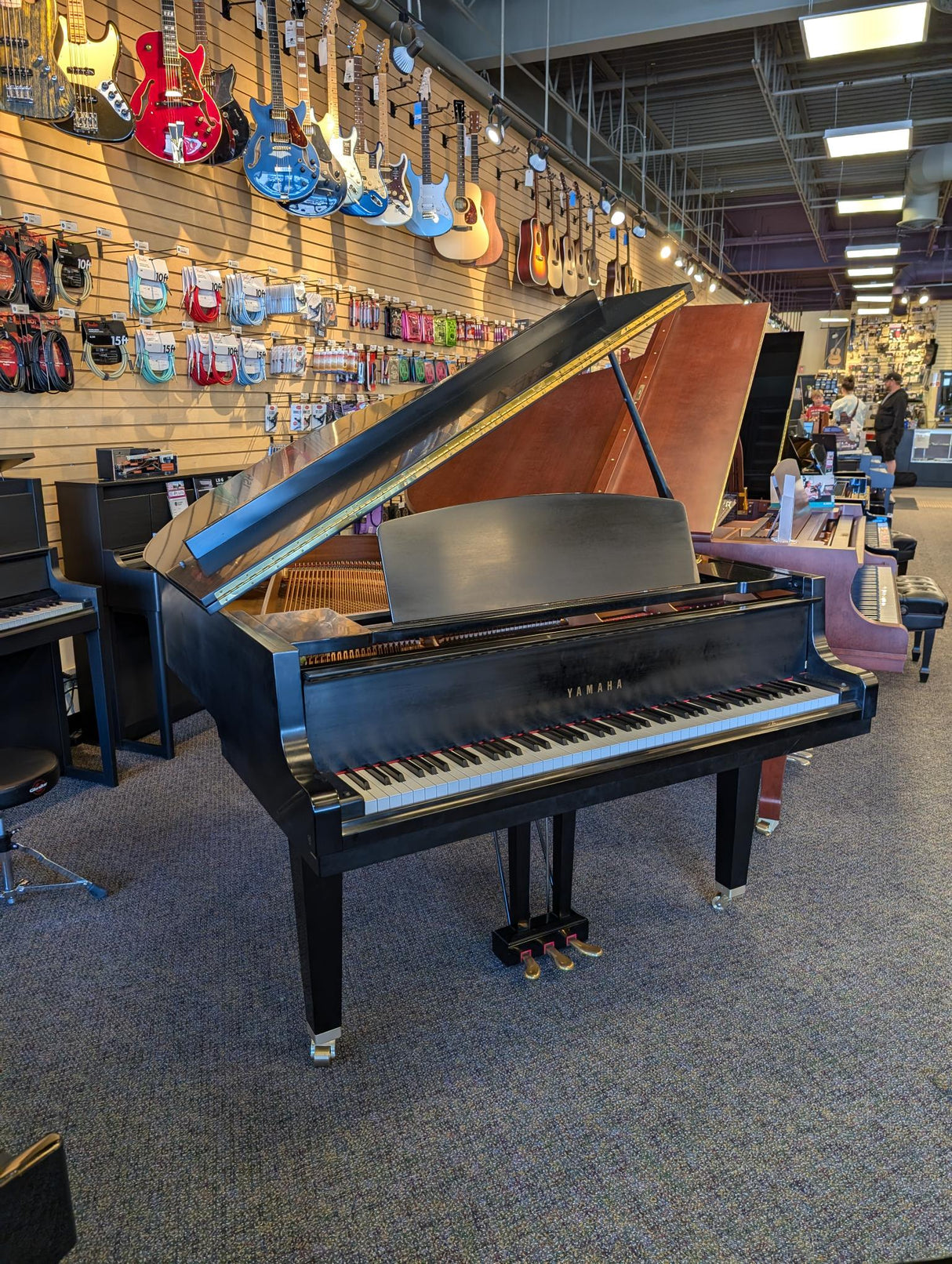 Used Yamaha GH-1 Ebony Satin Baby Grand Piano