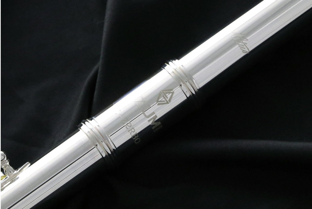 Close-up of Azumi AZ2 Flute