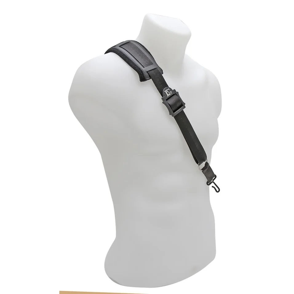 A male mannequin wearing a BG France S01M or S02M saxophone shoulder strap 